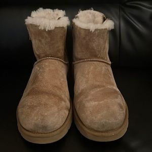 Low Uggs size 9 women